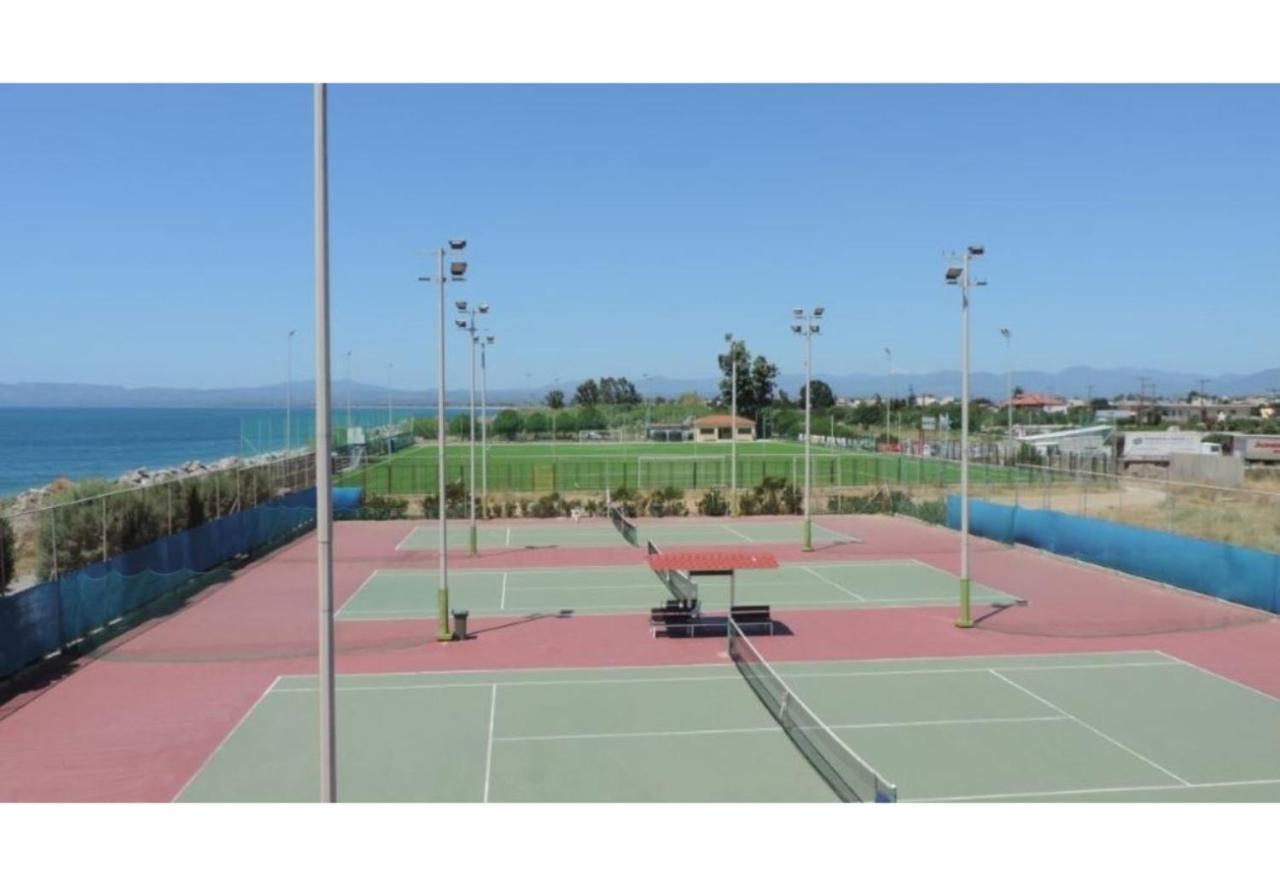 Seafront Penthouse Leo Apartamento Calamata Exterior foto