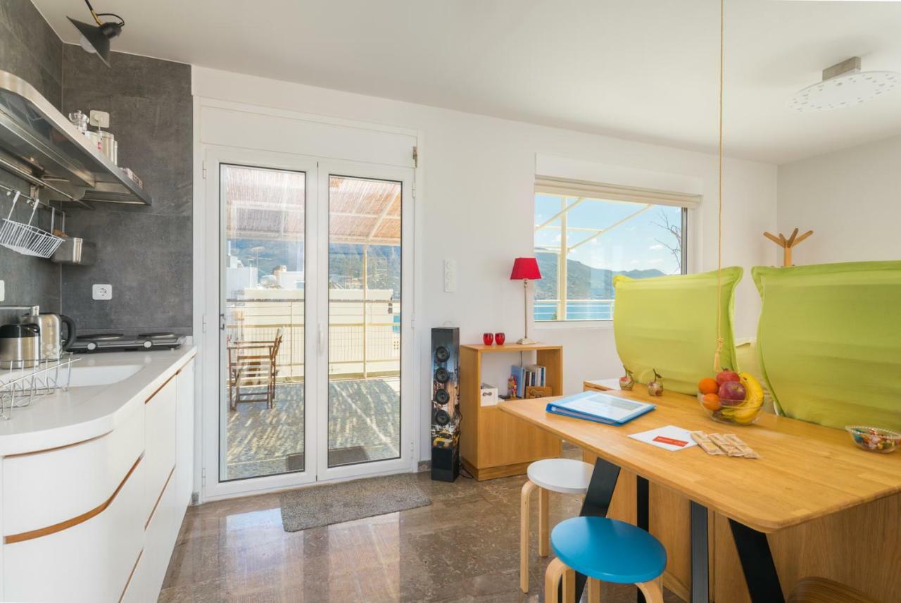 Seafront Penthouse Leo Apartamento Calamata Exterior foto