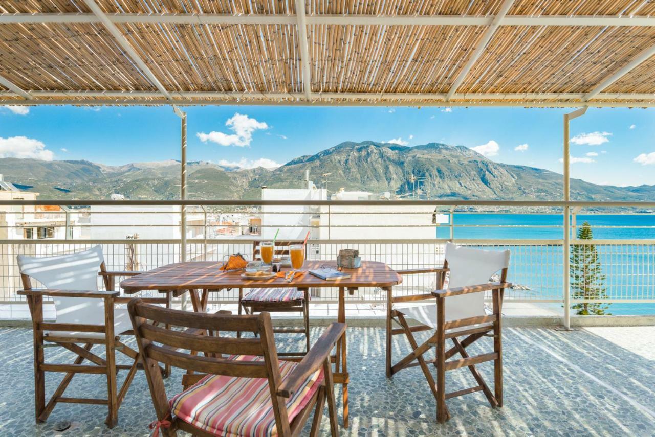 Seafront Penthouse Leo Apartamento Calamata Exterior foto