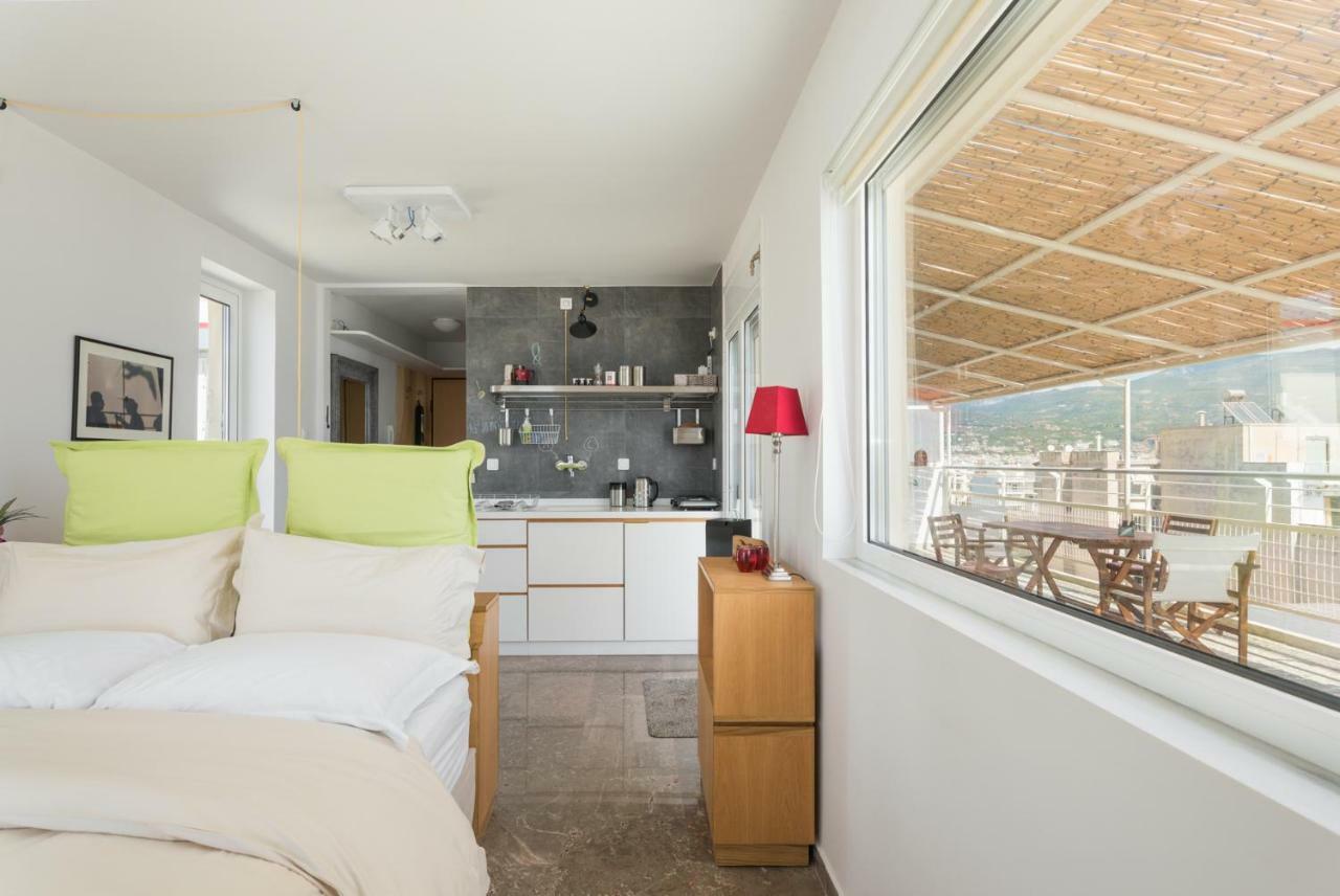 Seafront Penthouse Leo Apartamento Calamata Exterior foto